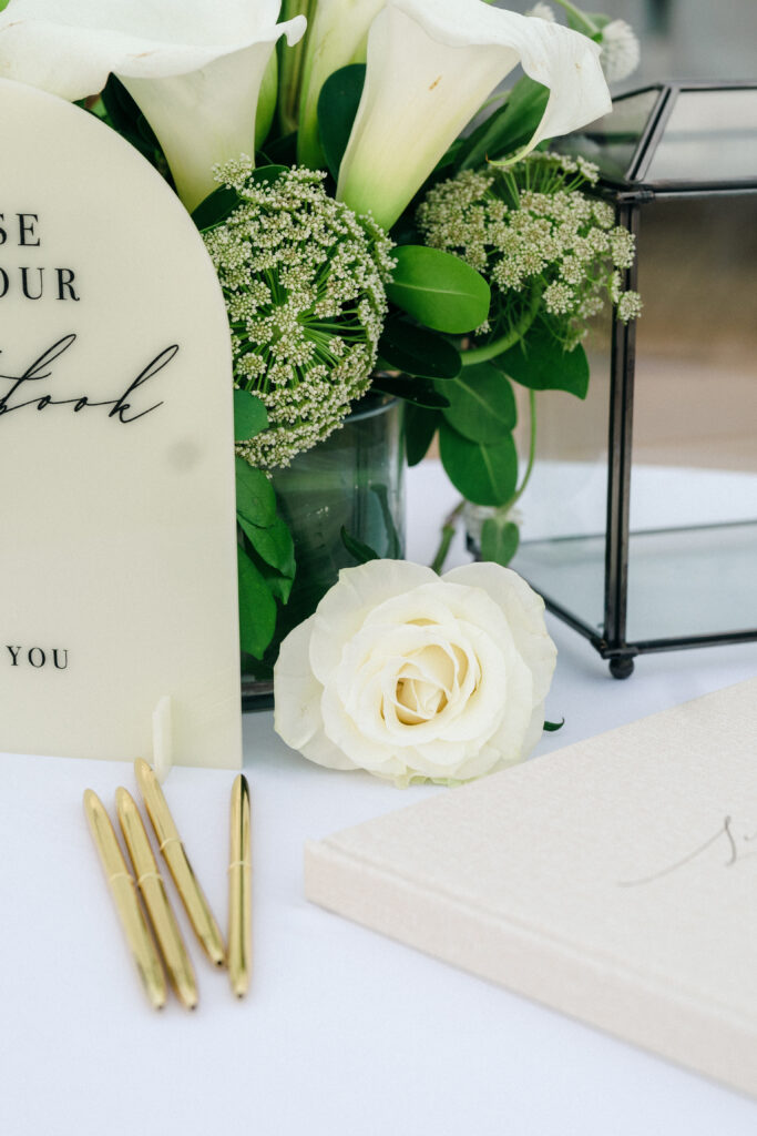 Destination Wedding Photographer and Videographer (Hiring Checklist). Floral centerpiece placed on wedding reception table.